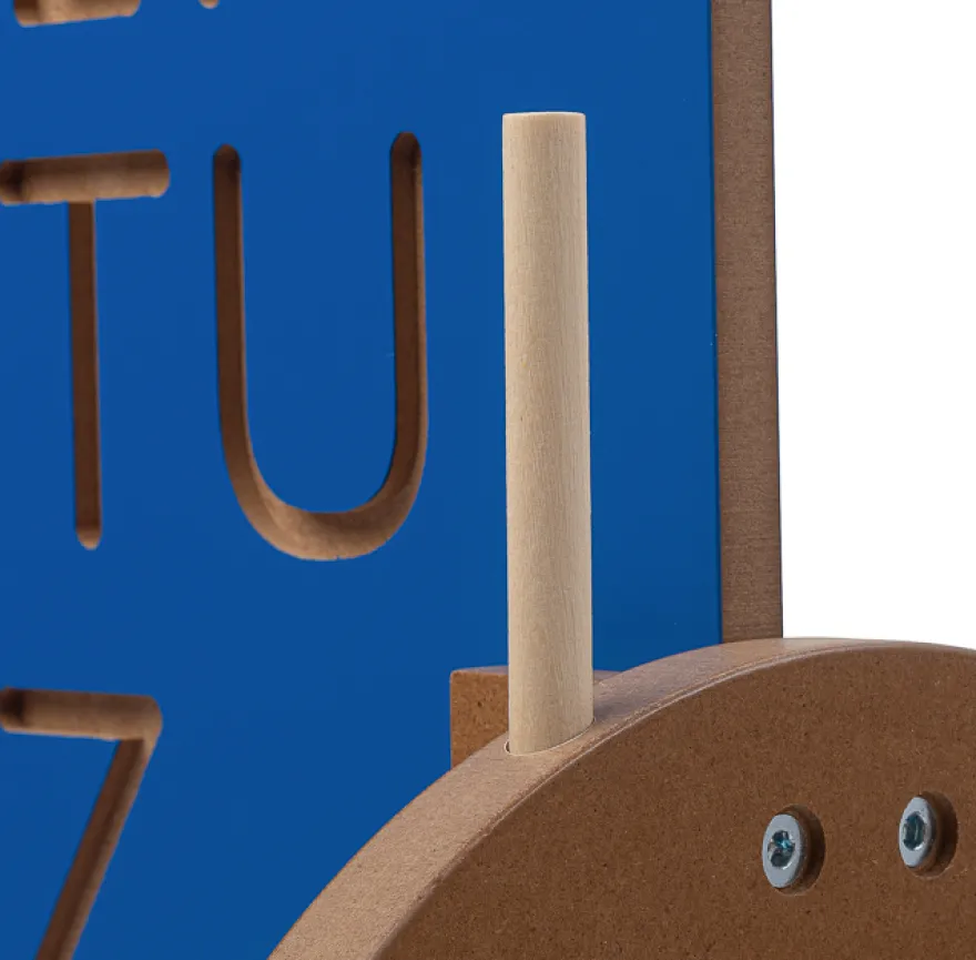 Große Nachspurtafel - Buchstaben und Zahlen nachspuren lernen