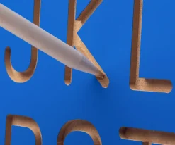 Große Nachspurtafel - Buchstaben und Zahlen nachspuren lernen