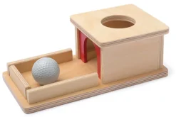 Holzkasten mit Ablage