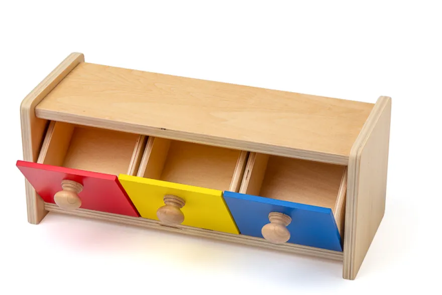 Holzkasten mit drei Fächern