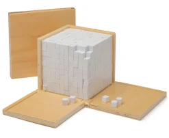 Kasten mit 1000 Kuben