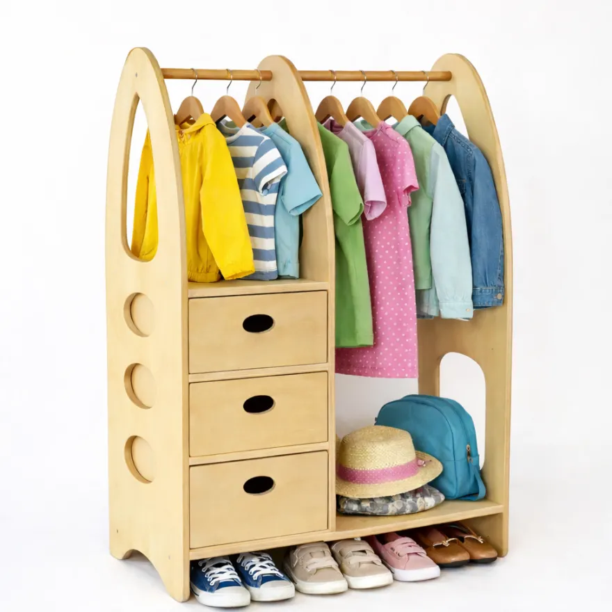 Kindergarderobe aus Holz - abwischbare Premiumqualität