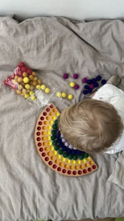 Regenbogenbrett mit Farbmulden