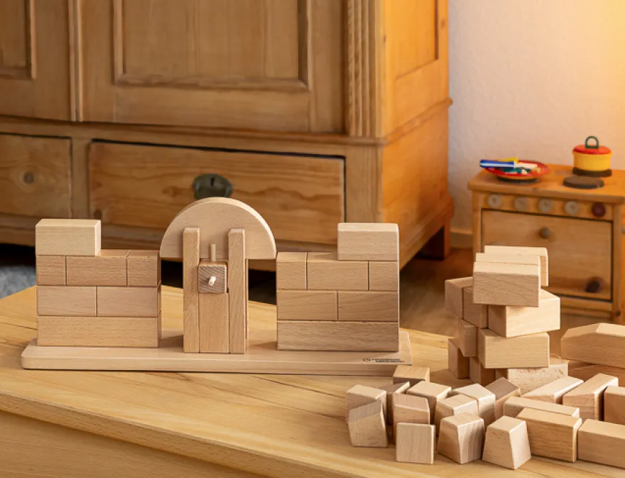 Römische Brücke - das kosmische Montessori-Material zum Bogenbau