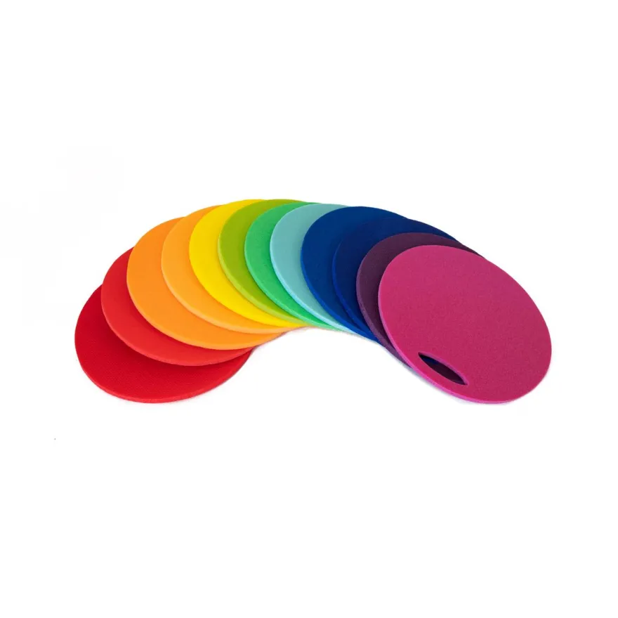 12 Sitzmatten mit Tasche - Regenbogenfarben
