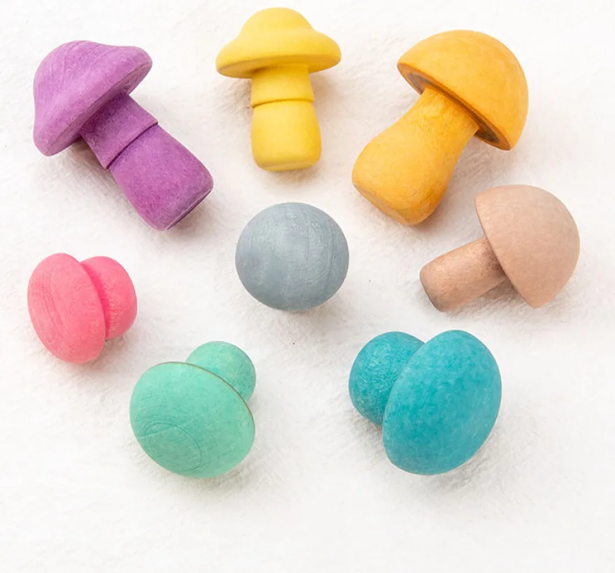 Steckspiel mit bunten Pilzen